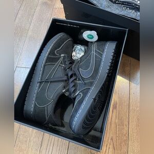 Jordan 1 Travis Scott phantom